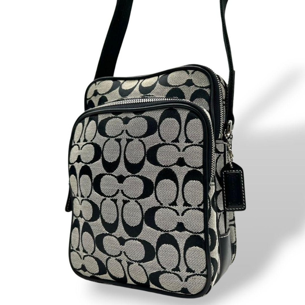Coach Black Signature Canvas Shoulder Bag Authentic G04182685