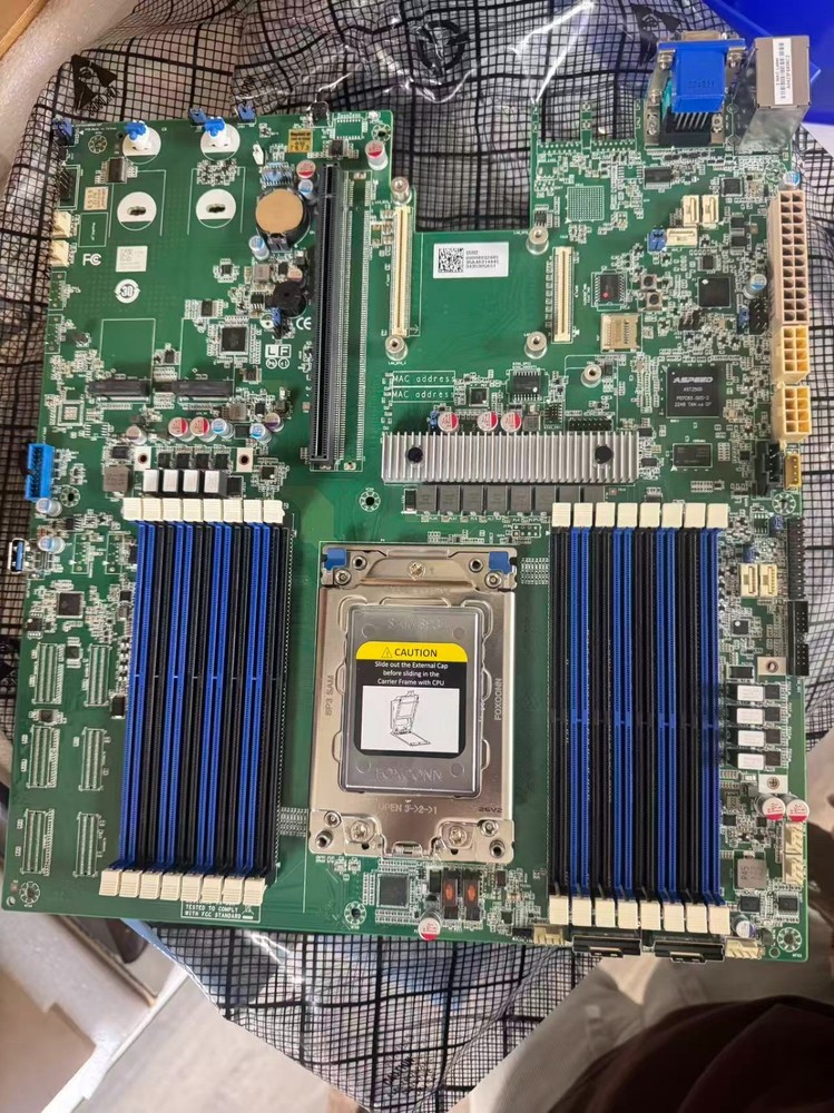 Lot of 6 Tyan S8032 Server Motherboard EPYC 7002/7003 - New,box opened