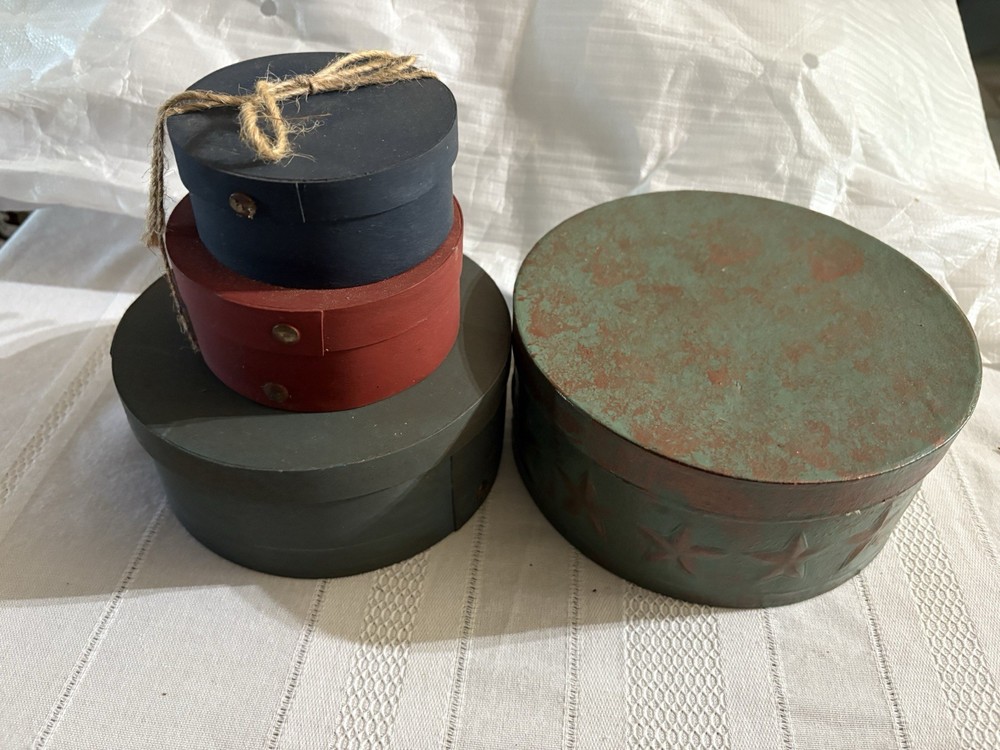 Wood chip and papier-mâché keepsake box set for home decor