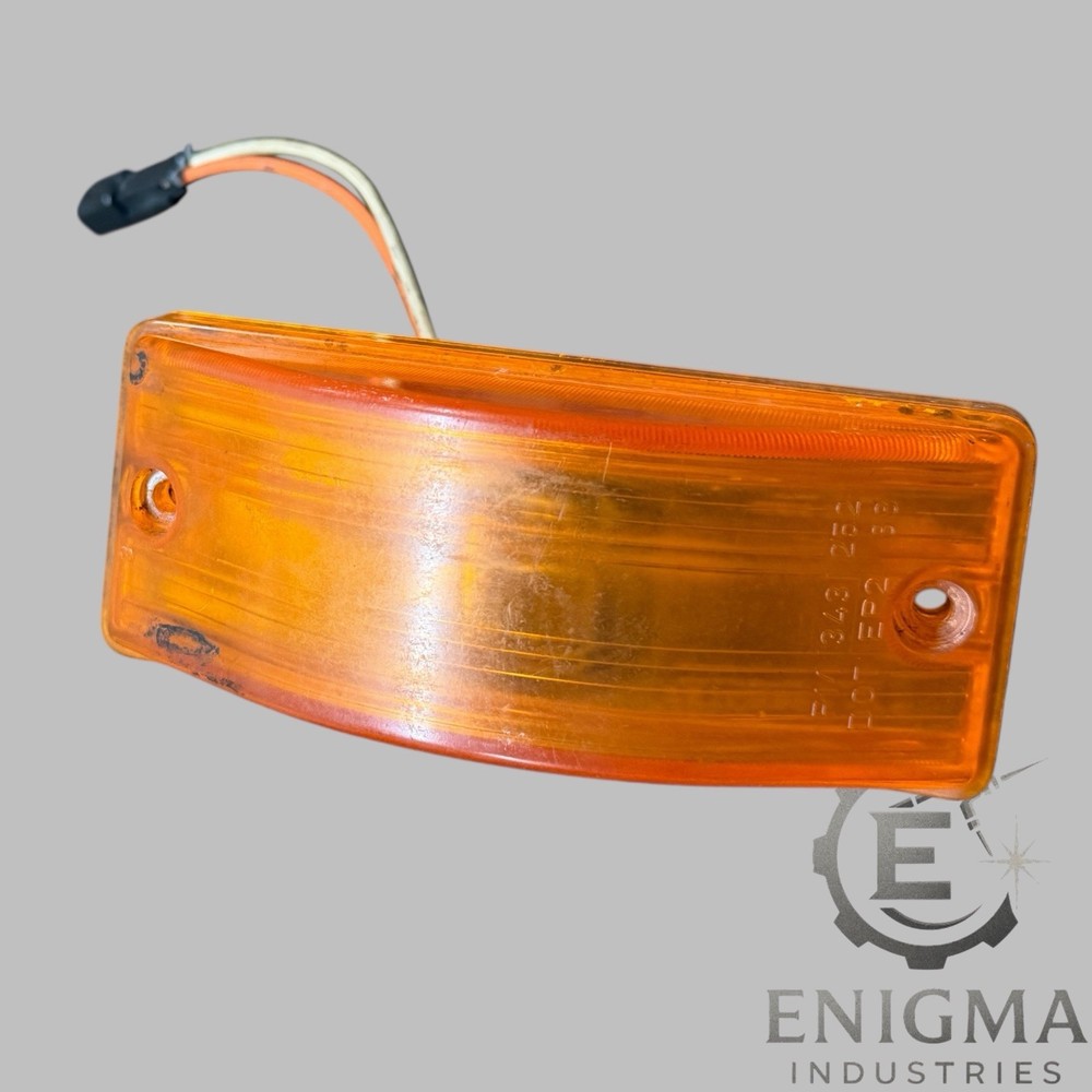 1996-2001 International 4700 4900 RH Passenger Cowl Cab Marker Light PM351