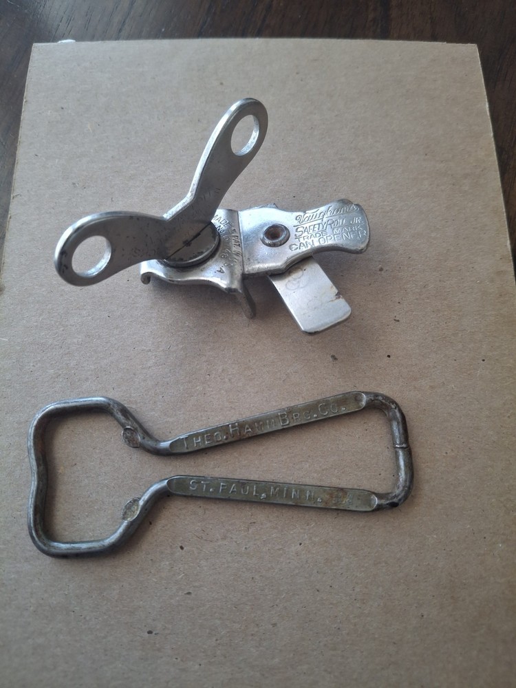 Vtg Vaughams Safety Roll Jr. Manual Can & Hamms Smooth Mellow Beer Opener