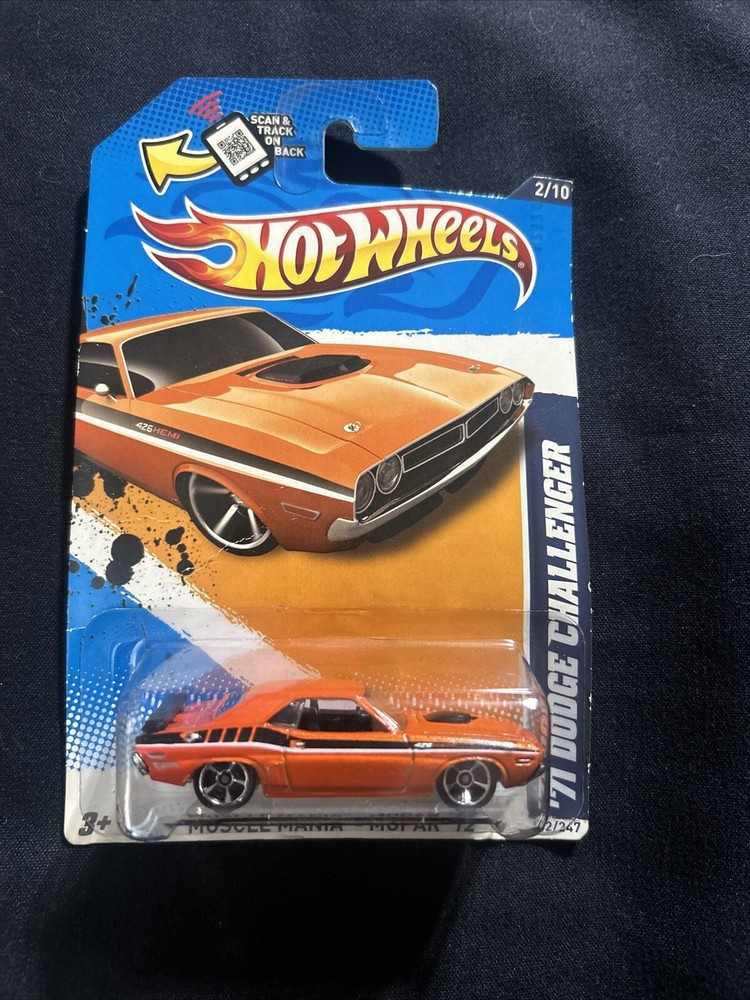Hot Wheels Green Lantern: '71 Dodge Challenger, Orange; 2011 New Models Series