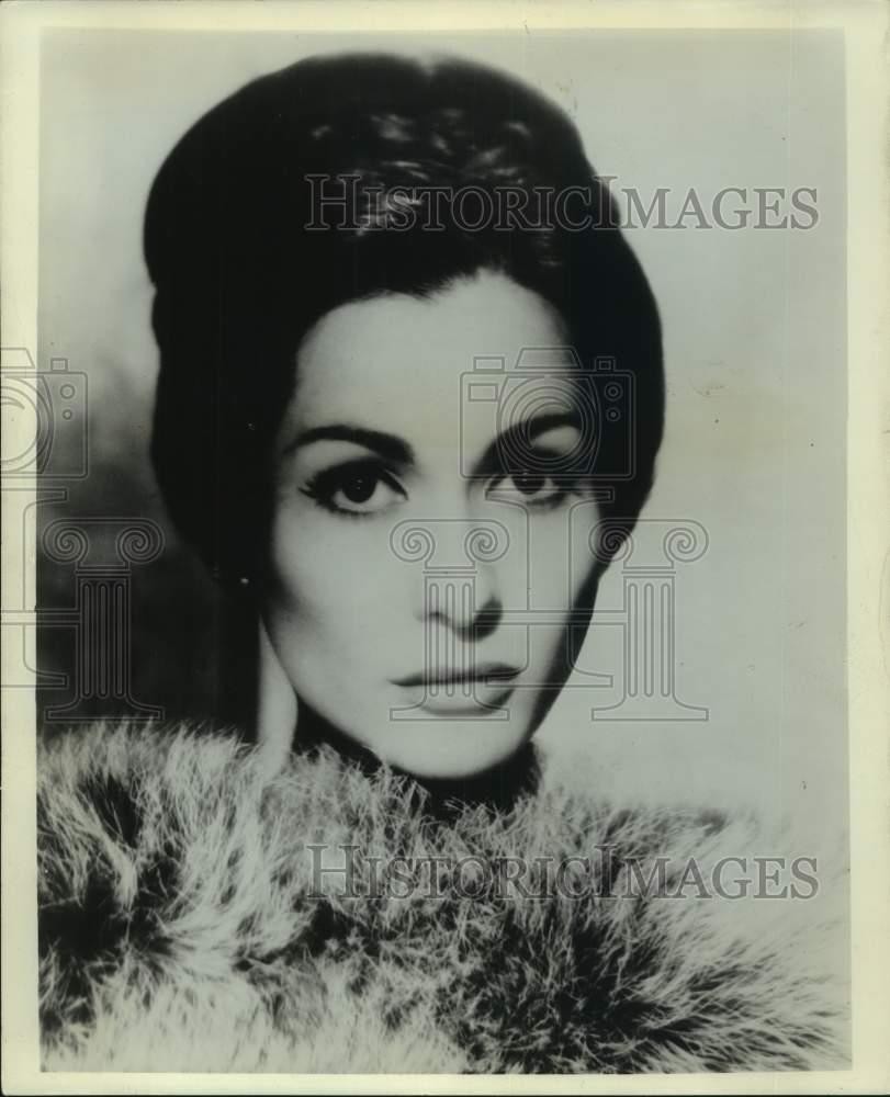 Press Photo Carol Lawrence, American actress and singer. - sap05921