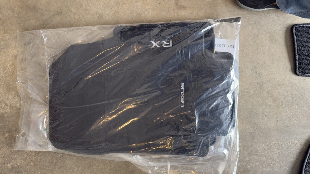 OEM Factory Lexus RX Carpet Front Floor Mats Black 58500-YYE90-C0 Made In 2024