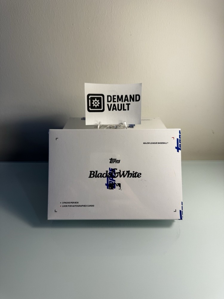 2025 TOPPS BLACK AND WHITE BASEBALL MEGA BOX