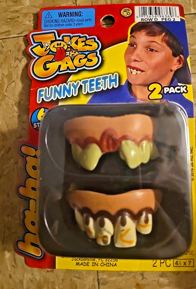 2 FUNNY JOKE TEETH Nerd Fake Hillbilly Bad Missing Tooth Ugly Buck Rubber Prank