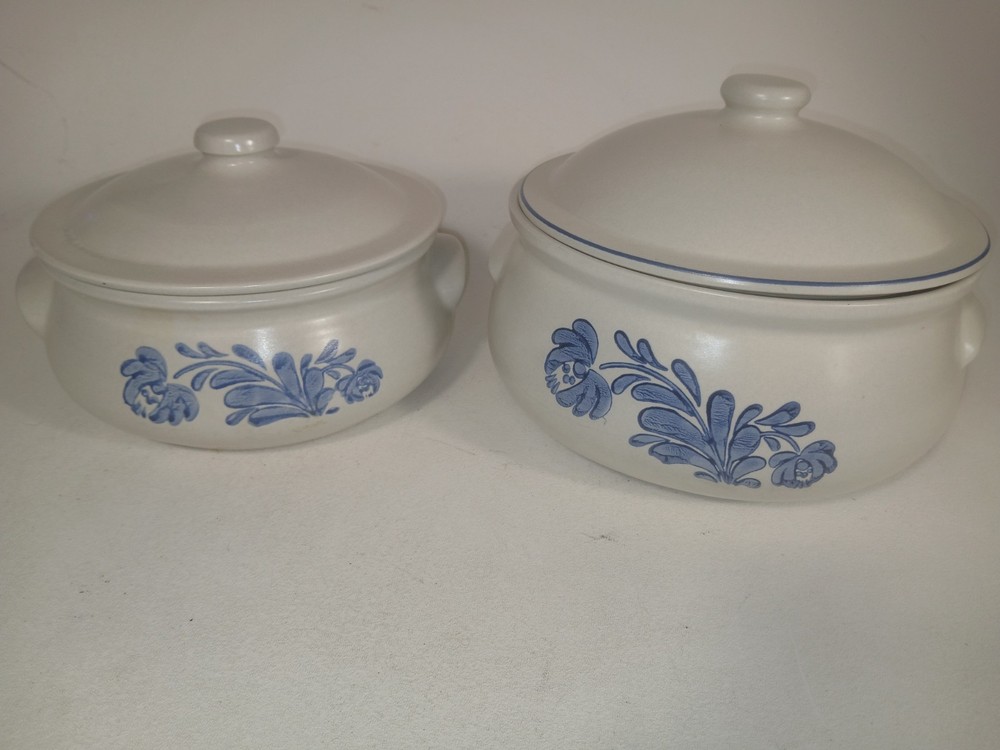 Vintage Pfaltzgraff Yorktowne 2  & RARE 3 Qt Covered Casserole with Lids