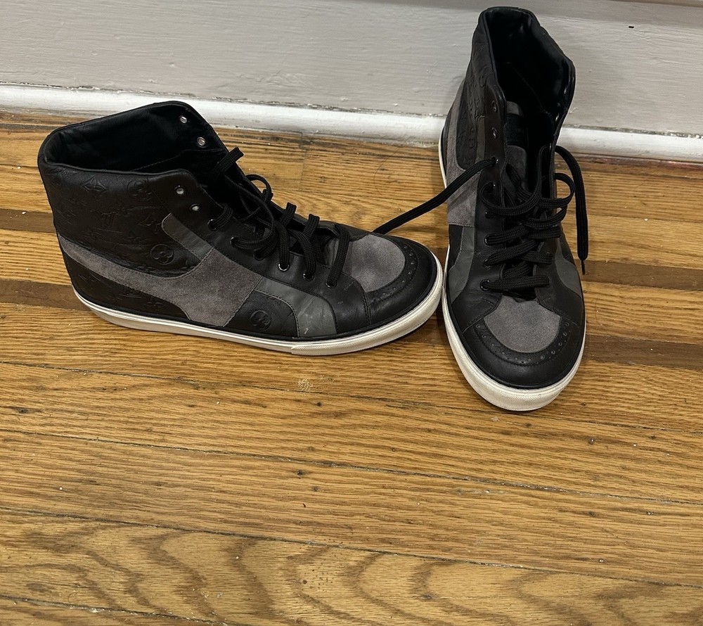 Louis Vuitton Men's High Top Sneakers US 9 1/2 Black Leather
