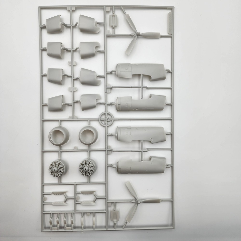 Italeri 1/48 S-2 E/F/G Tracker 2699 Parts C Sprue Tree Propellers Engines