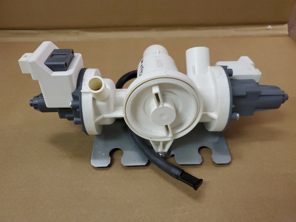 USED MAYTAG WASHER PUMP W11458345