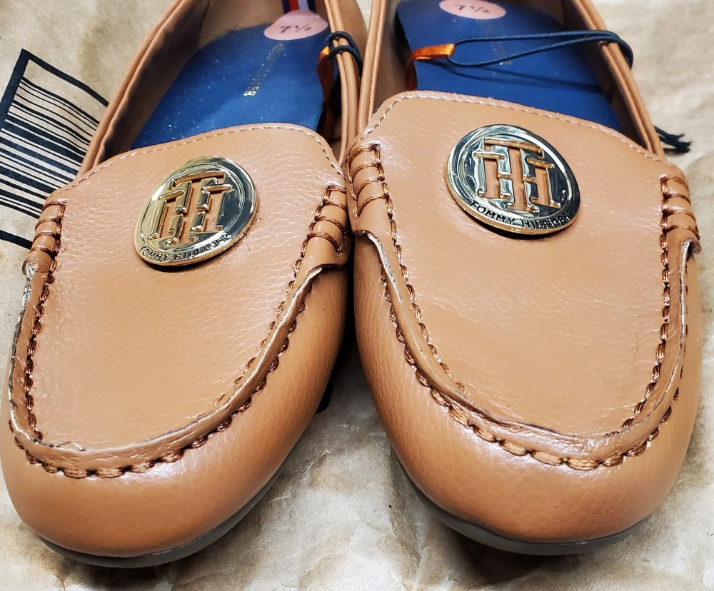 Tommy Hilfiger Gold Logo Moc Toe Loafers for Men in Medium Brown Size 7.5