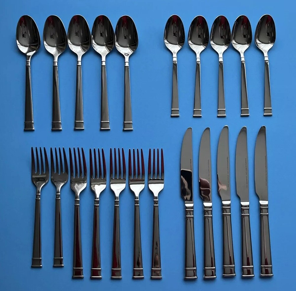 22-Piece Bentley Stainless 18/10 Cutlery Set by Heritage Mint Ltd