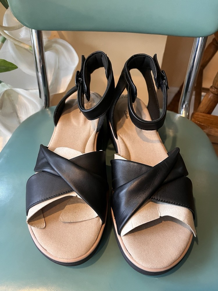 NWT Collection by Clarks Jillian Bella Sandals In Black Size 11