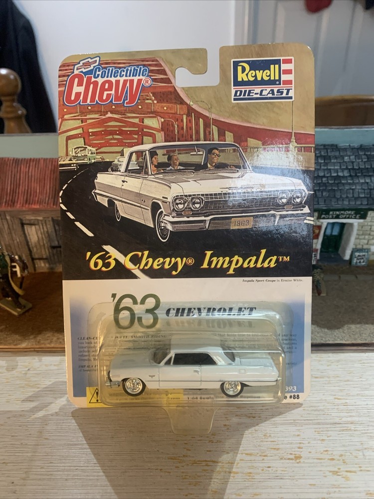 New REVELL 1:64 Chevy Collectible 1963 IMPALA #88
