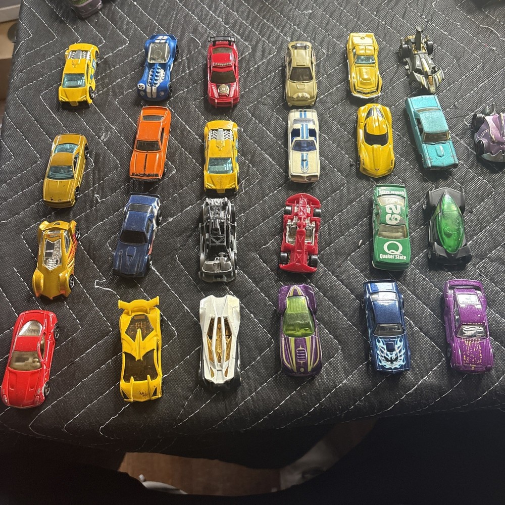 Hot Wheels Loose Toy Cars Lot Of 25 Diecast & Plastic