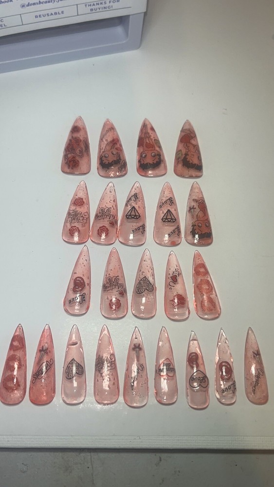 Handmade Gel 23CT Press On Nail Set Medium Stiletto Valentine's Day  Betty Boop