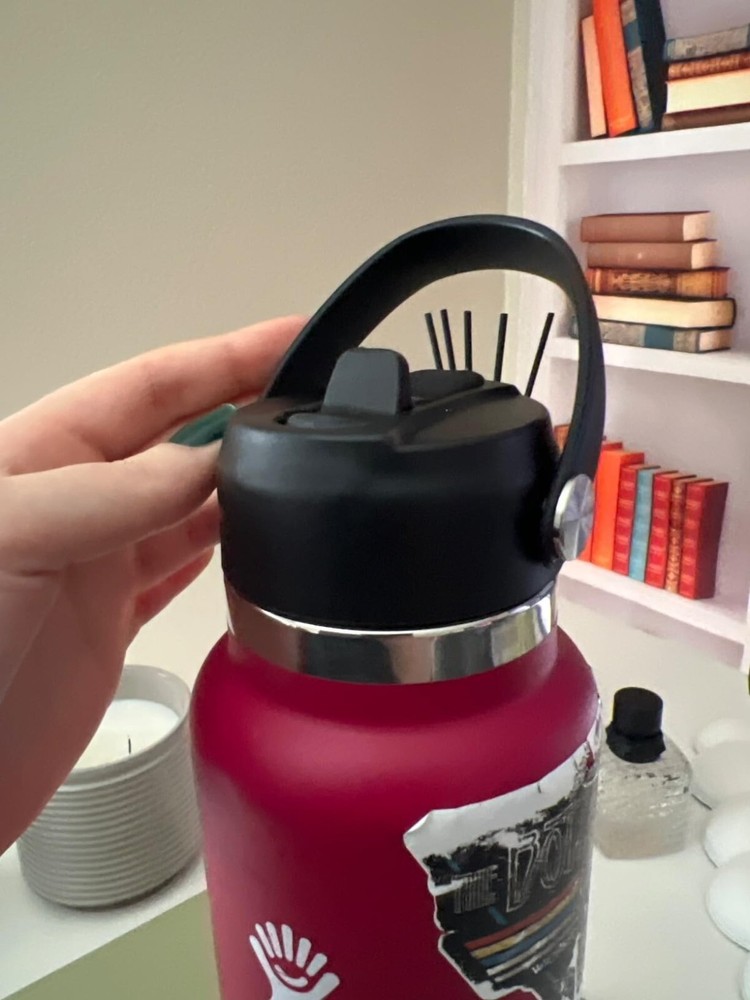 Hydro Flask Wide Mouth 32-40 oz Straw Lid with Flexible Handle and Storage Cap