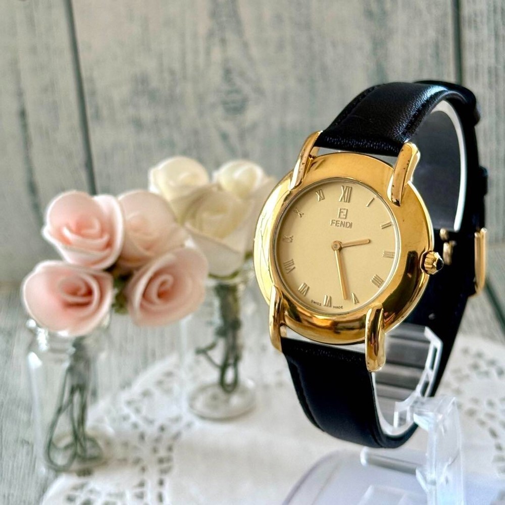 FENDI 410G Gold Watch Pre-Owned Imported From Japan Details Inside