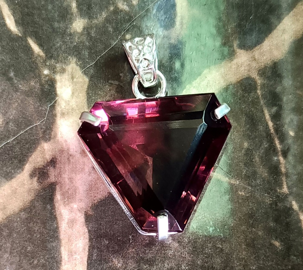 EGL Certified 108.50 Ct FANCY Natural Zultanite 925 Silver Pendant Loose Gems