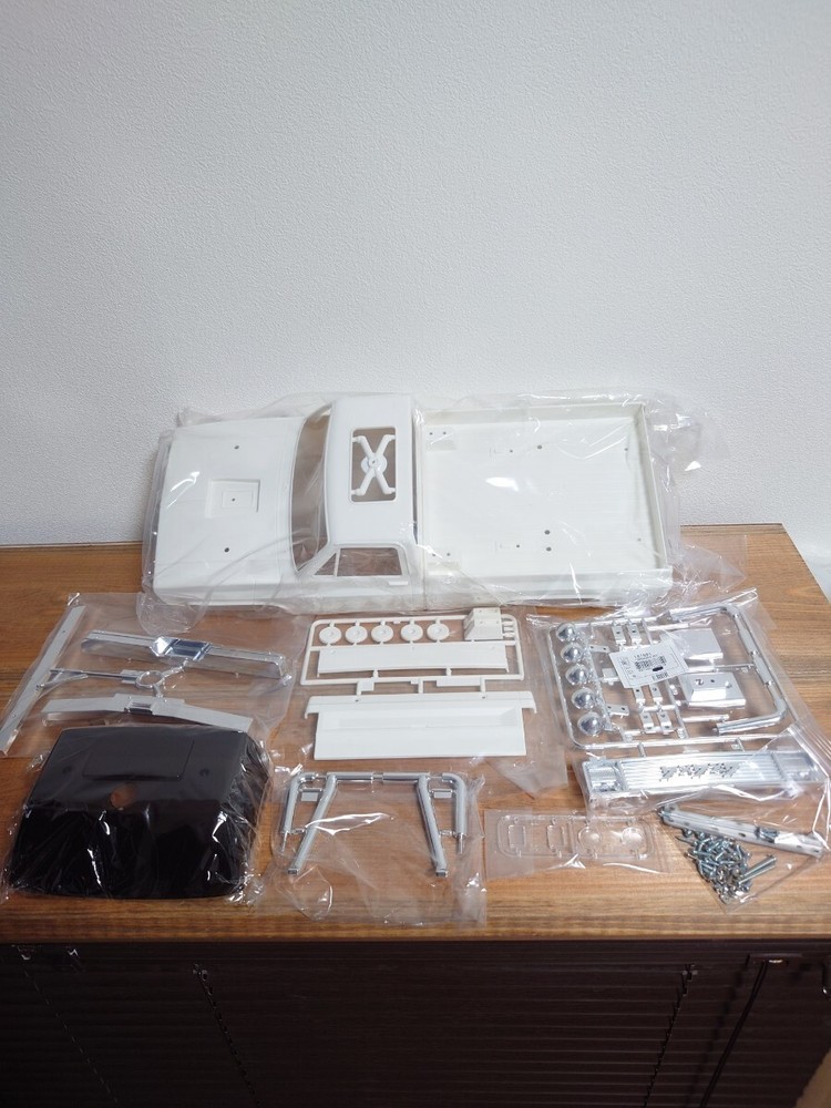 TAMIYA 1/10 RC CLOD BUSTER New Body Set for Radio Control Trucks  