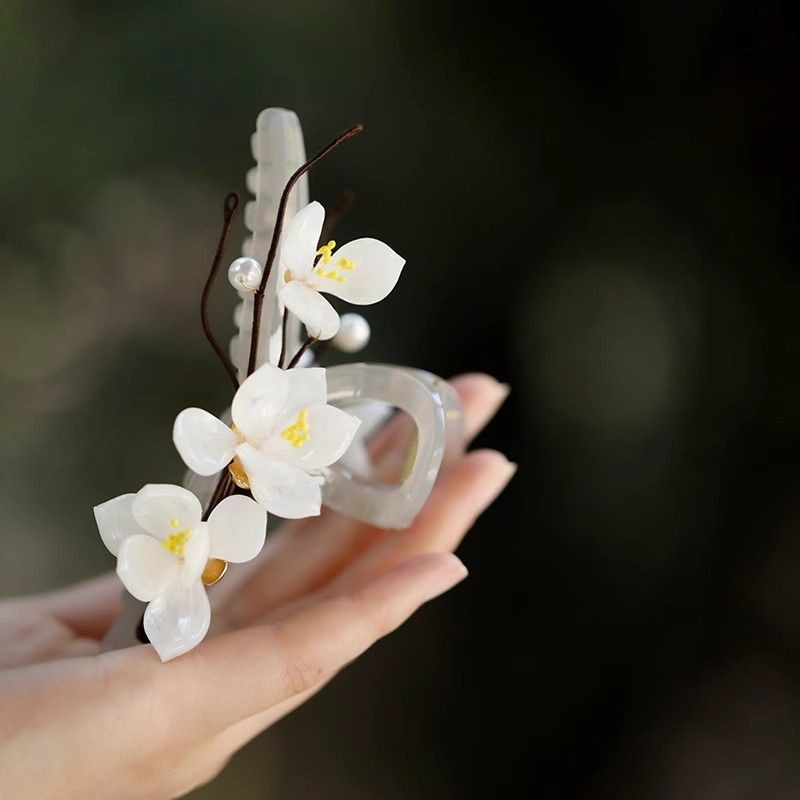 Chinese Style Magnolia Claw Clip Women Elegant Updo Hanfu Qipao Headpiece