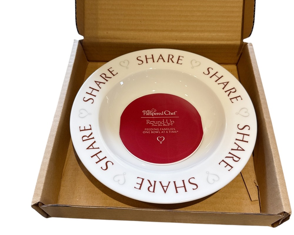The Pampered Chef Round-Up From the Heart Nourish Share Soup Bowl 8