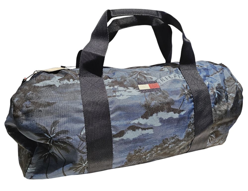 Tommy Hilfiger Large Gym Duffle Bag with Top Zip in Beach Pattern – Perfect for Travel or Sports