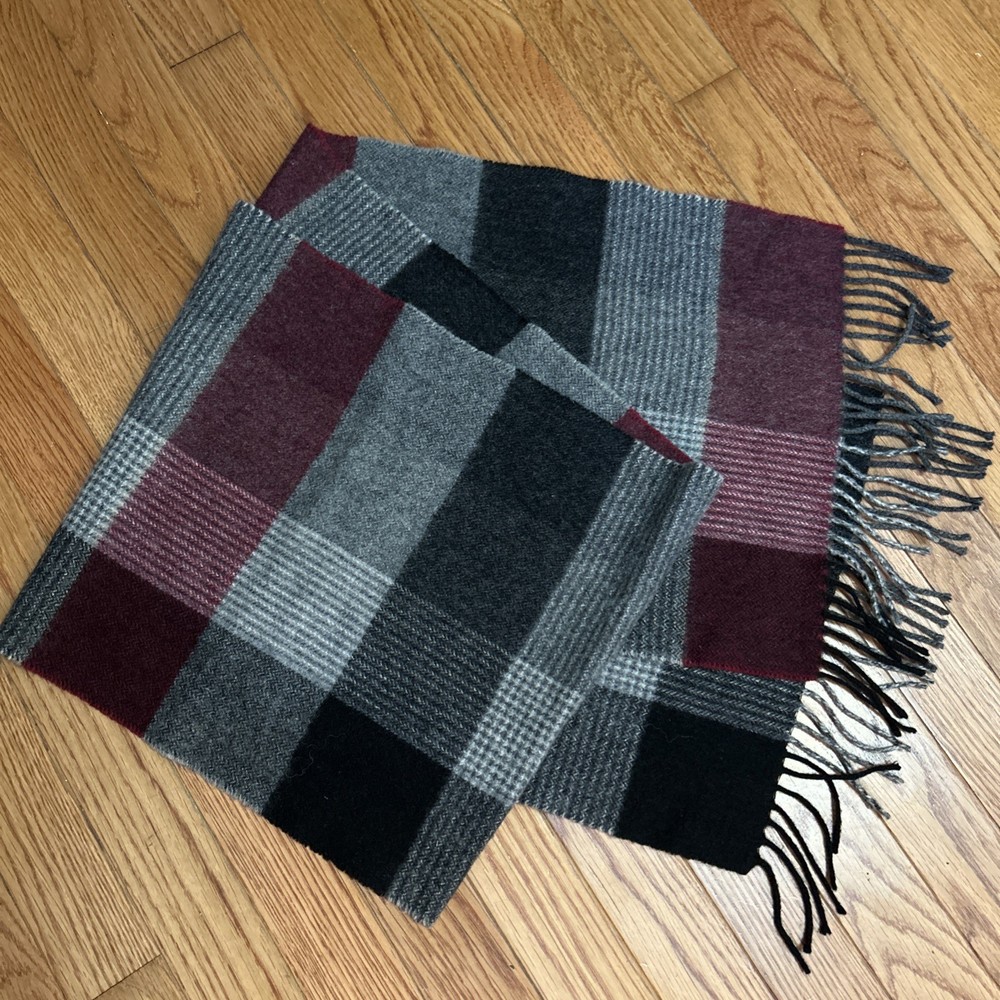 Fraas WOOL and CASHMERE plaid Academia Blokecore Mens Scarf in red, black, gray
