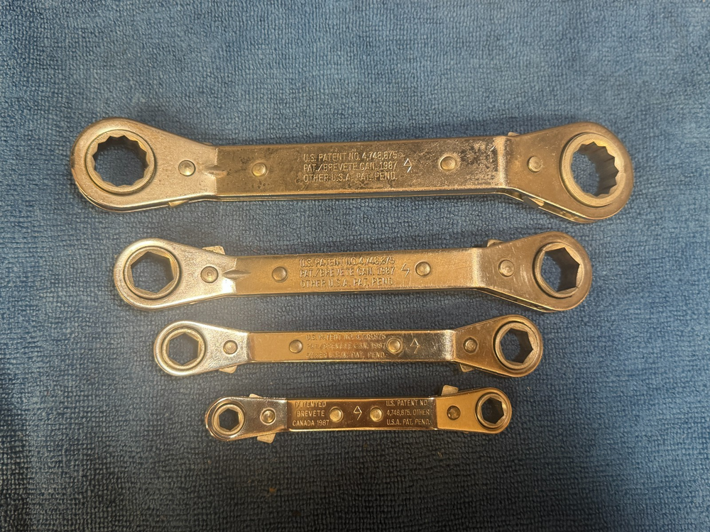 Craftsman USA 12-Point SAE Ratcheting Offset Box Wrench Set Of 4. Lightly Used