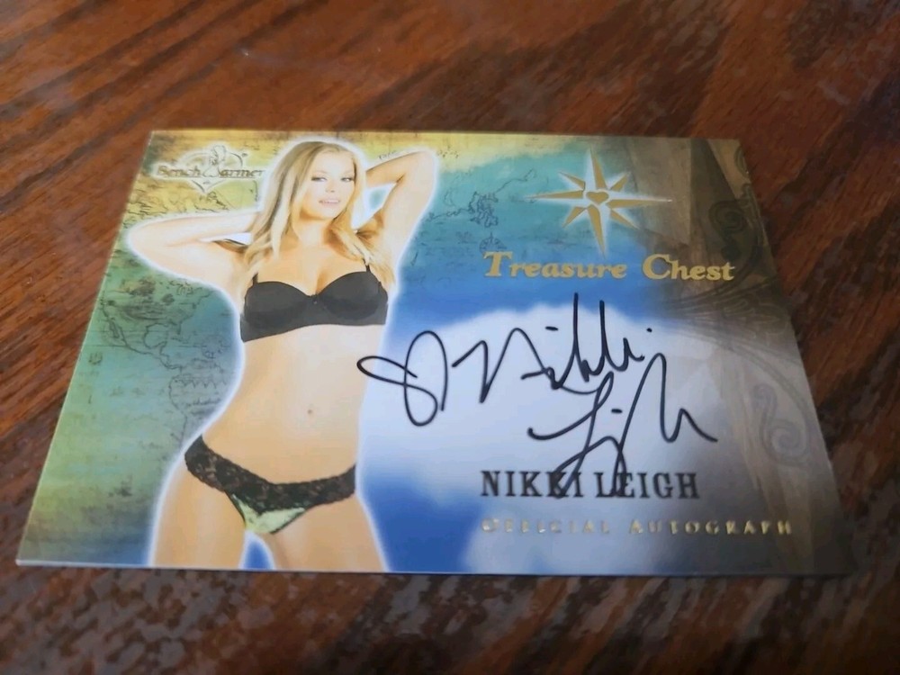 2014 Benchwarmer Treasure Chest Autograph Gold Foil Nikki Leigh Auto Playboy