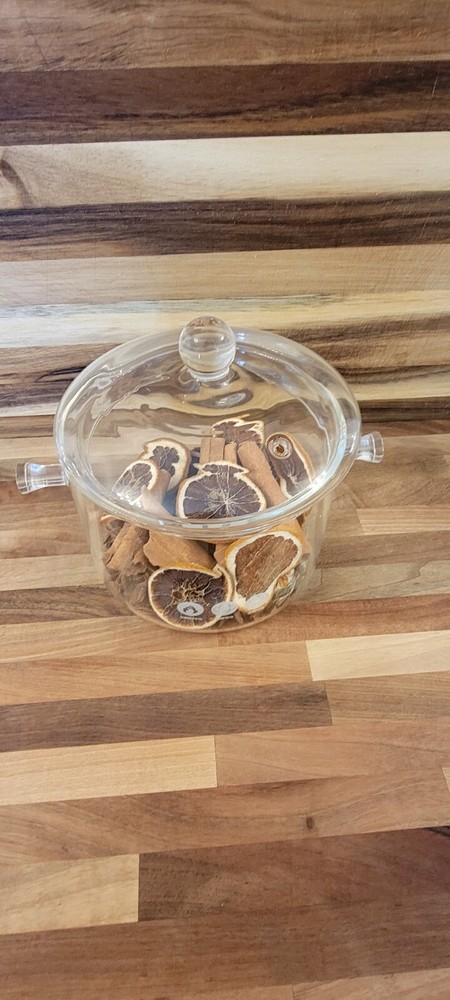 Clear Glass Simmer Pot with Lid for Stovetop Potpourri & Sauces