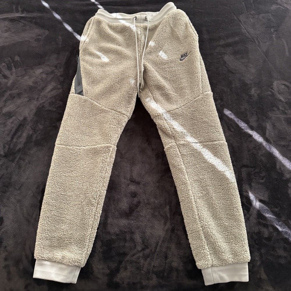 Nike Sportswear Men's Tech Icon Sherpa Olive Green / Black Pants AQ2769-004 (S)