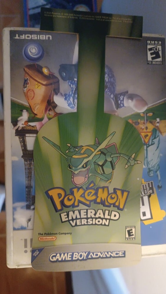 Publicidad Pokemon Esmeralda