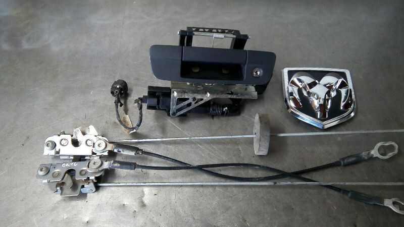2013 RAM 2500 Tailgate Handle Replacement Kit #6254307