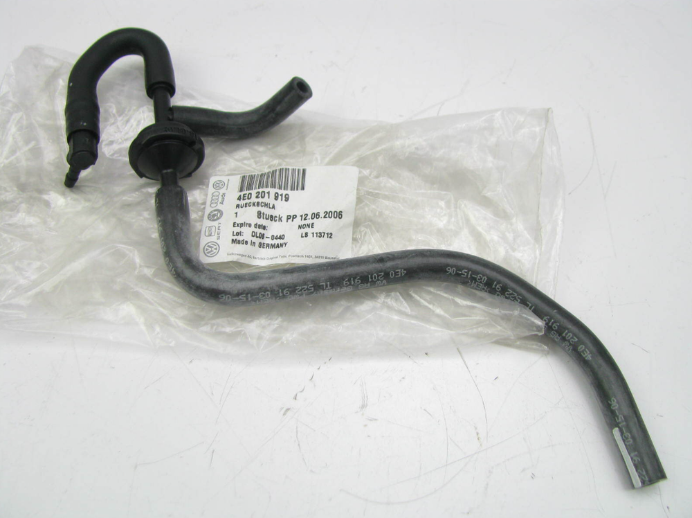 NEW AUDI A8 D3 4E EVAPORATIVE EMISSION VAPOR CANISTER HOSE 4E0201919 ORIGINAL