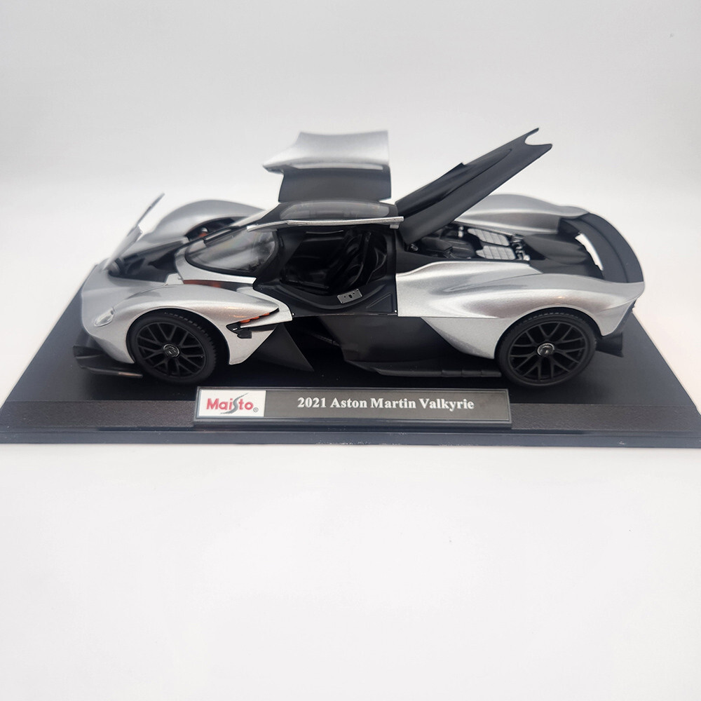 2021 Aston Martin Valkyrie - Silver Grey - By Maisto
