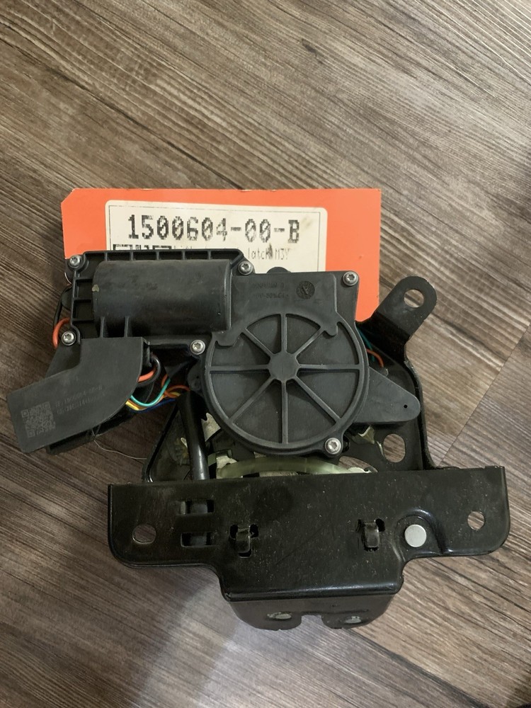 NEW OEM Tesla Model 3/Y Rear Liftgate Cinch Latch 1500604-00-B