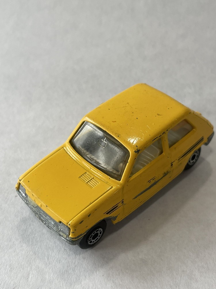 Vintage Matchbox Superfast - Renault 5TL Le Car #21 - Taxi Yellow - England 1978