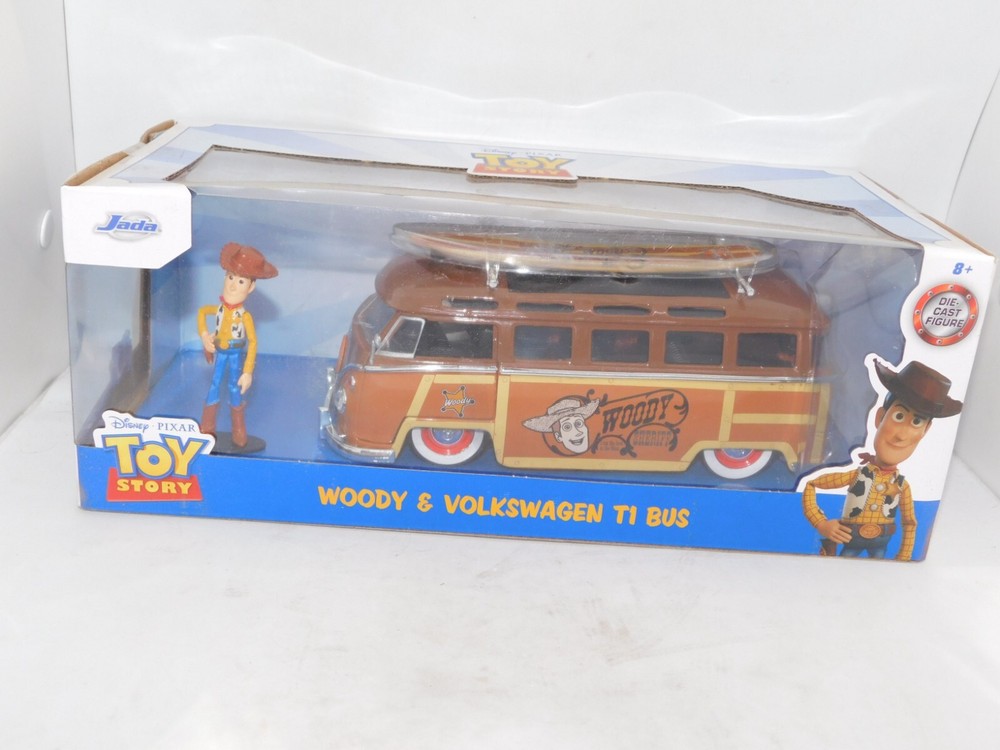 Jada 1:24 1962 Volkswagen T1 Bus with Woody Figure Disney Pixar Toy Story