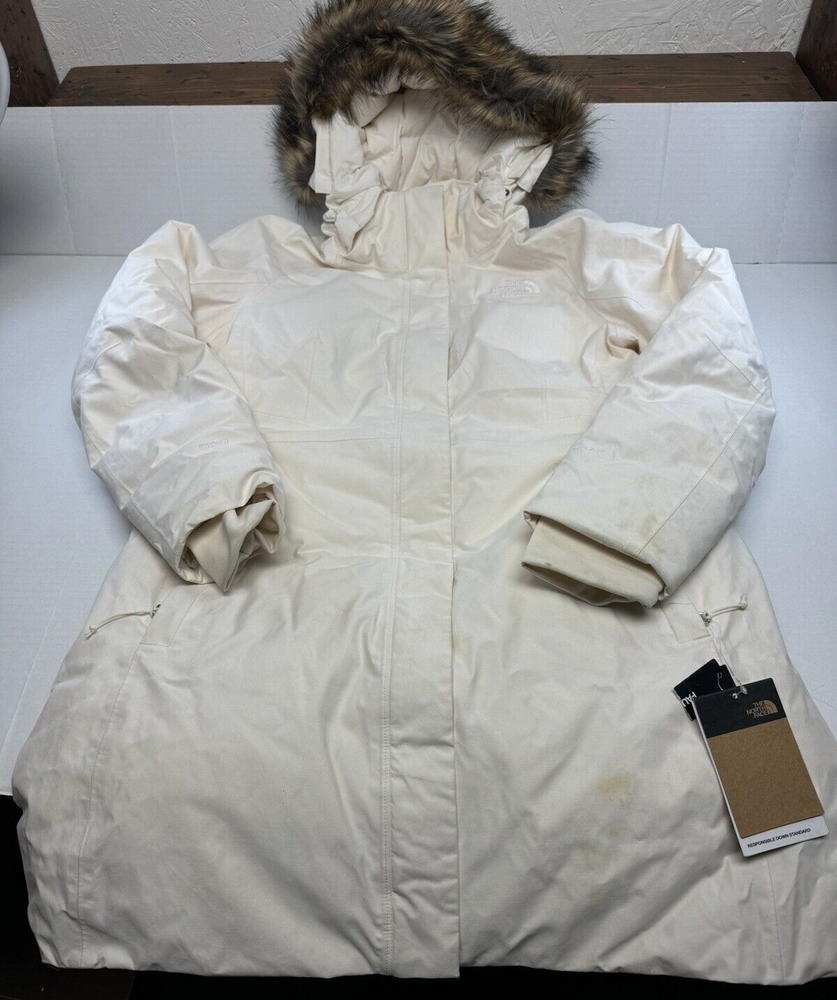 The North Face Women’s Jump Down Parka in Gardenia White Size L - Needs Cleaning