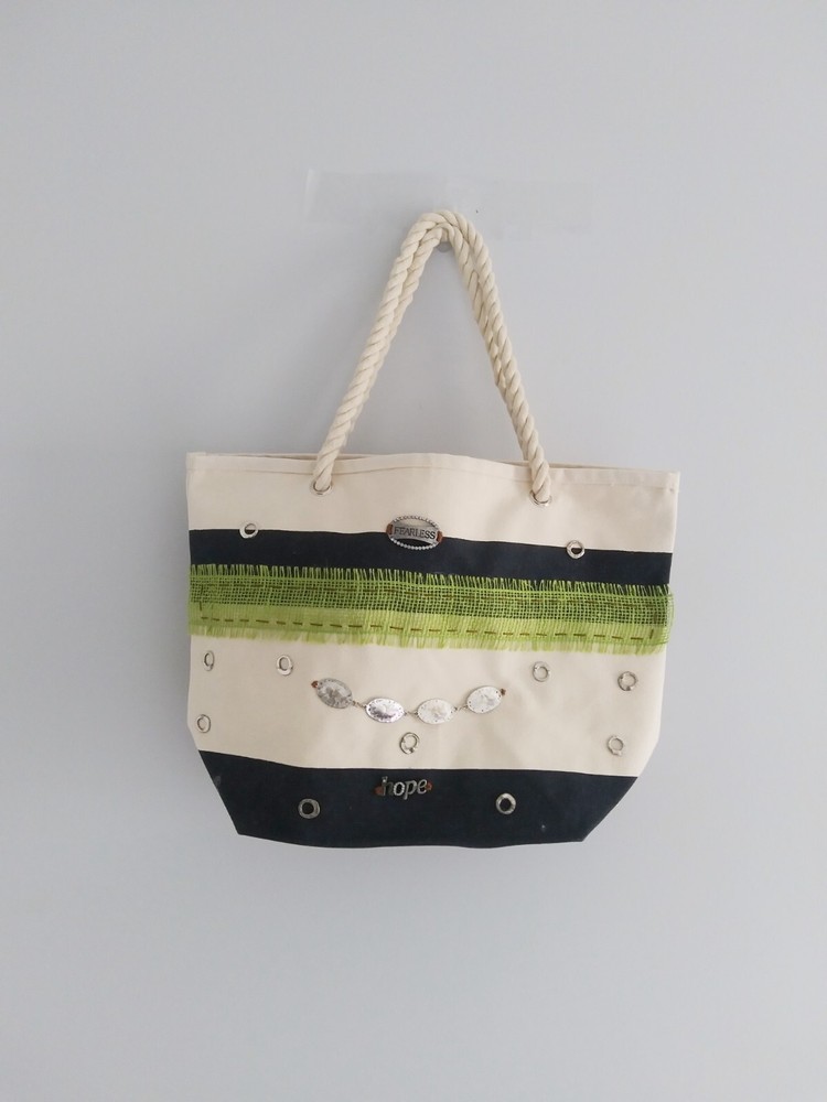 B<｜begin▁of▁sentence｜><｜begin▁of▁sentence｜><｜begin▁of▁sentence｜><｜begin▁of▁sentence｜>