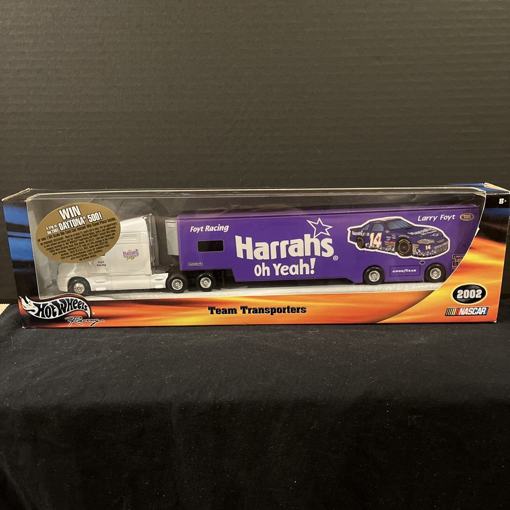 2002 Hot Wheels Team Transporters Foyt Racing #14 Larry Foyt Harrahs New