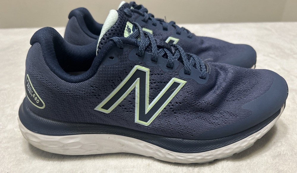 New Balance Shoes Women’s Size 9 D 680 V7 W680CN7 Blue Running Sneakers Foam