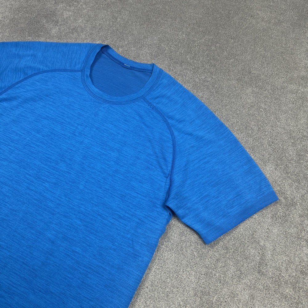 Lululemon Shirt Mens Medium Metal Vent Tech Short Sleeve Gym Top Blue Stretch