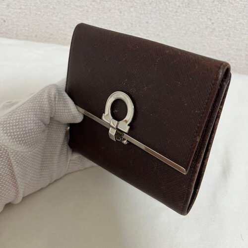 Salvatore Ferragamo Leather Bi-fold Compact Wallet Brown 2508
