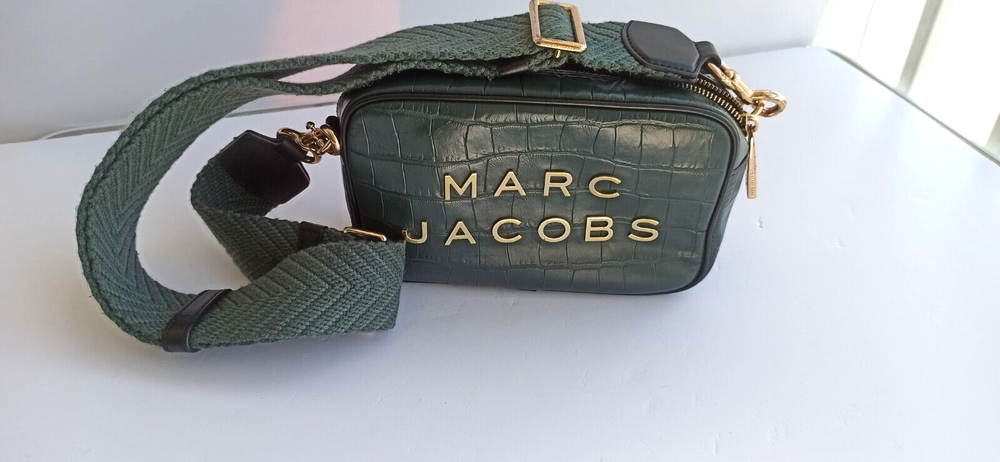 MARC JACOBS Original Croc Green(Small defected on photo)