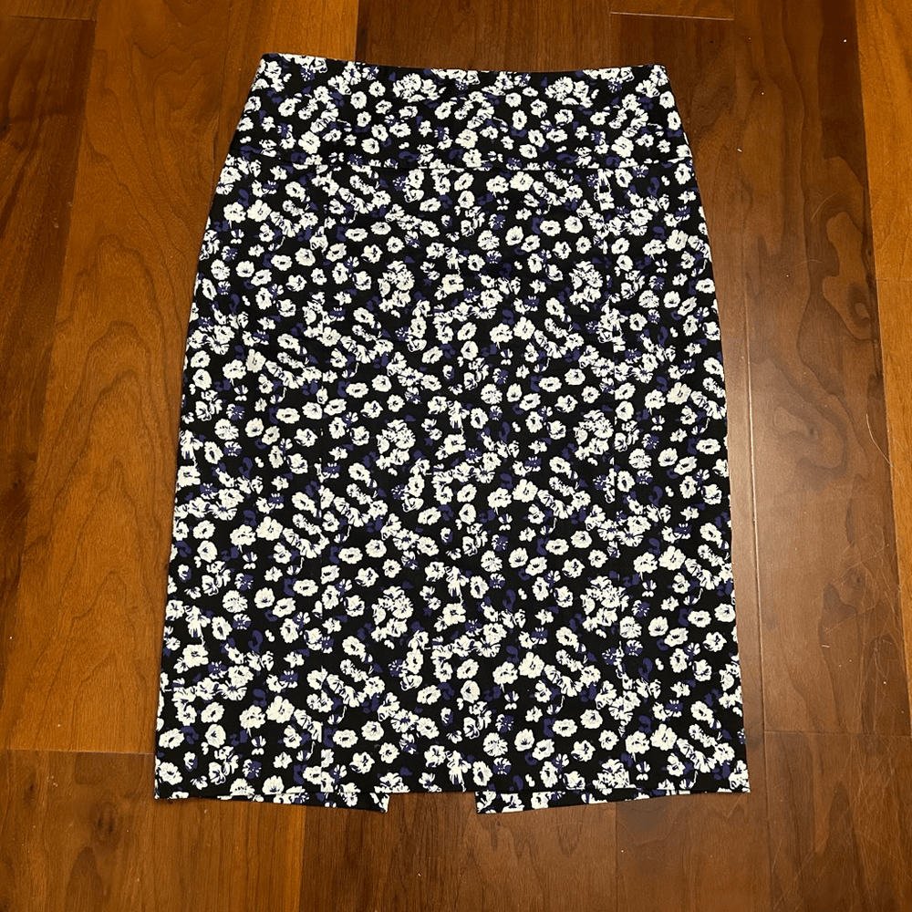 Express women’s floral blue pencil skirt size 10