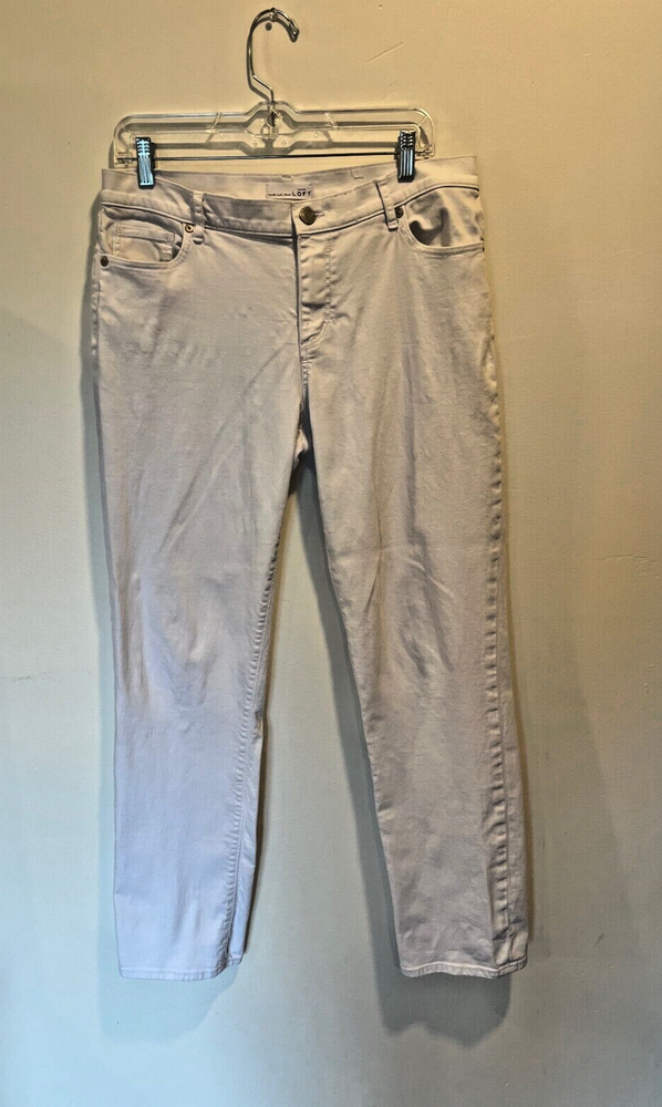Ann Taylor LOFT Women’s White Modern Straight Jeans - Size 30/10