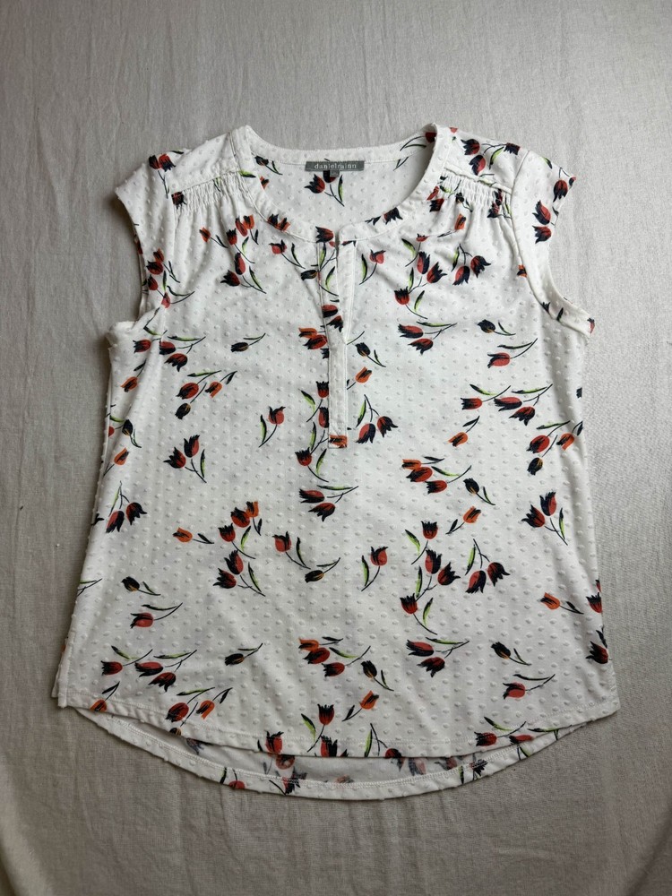 Daniel Rainn Blouse Womens M White Swiss Dot Floral Tulip Cap Sleeve Cottagecore