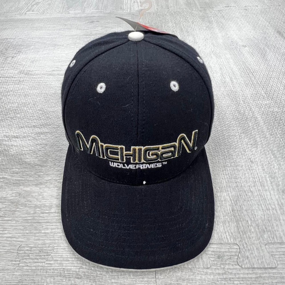 Vintage 90s Michigan Wolverines Dead Stock Snapback Hat Black White NCAA College